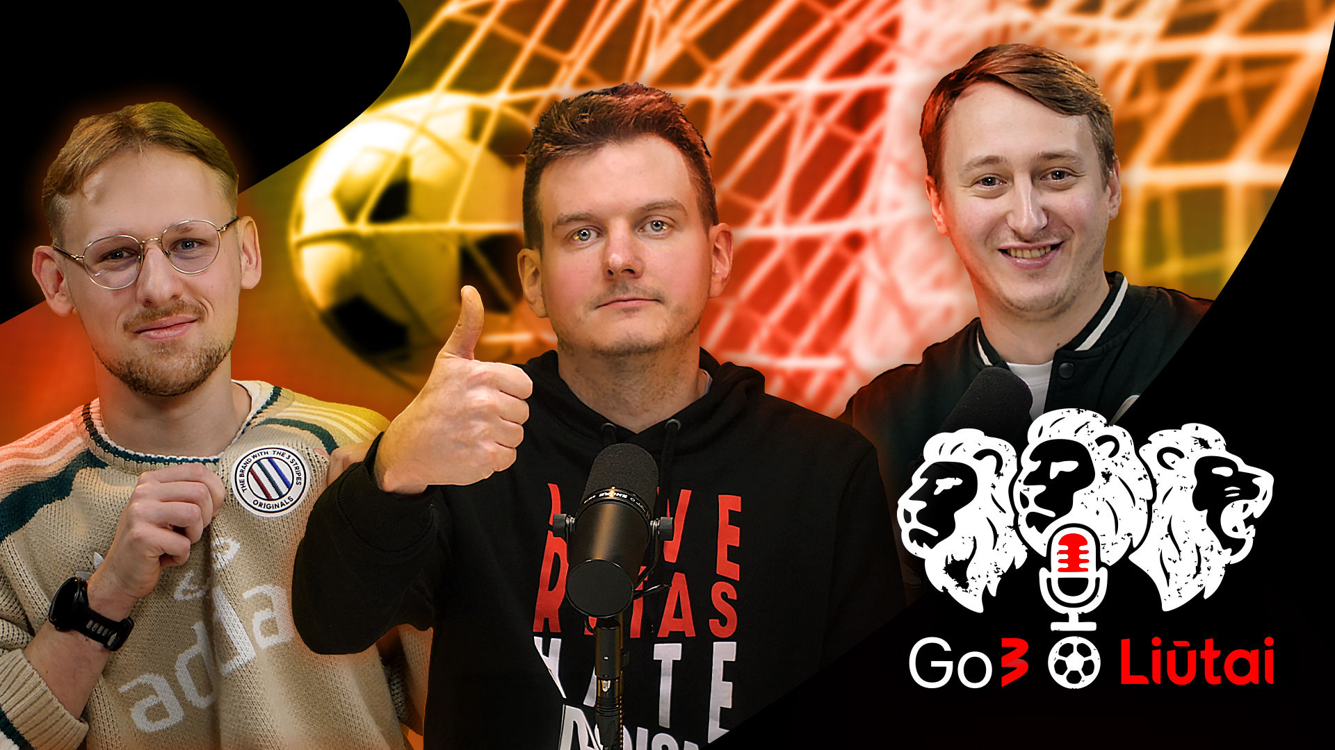 trys vyrai Go3 podkaste apie futbolą šypsosi